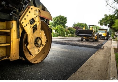 Road pavement monitoring with strain gauges